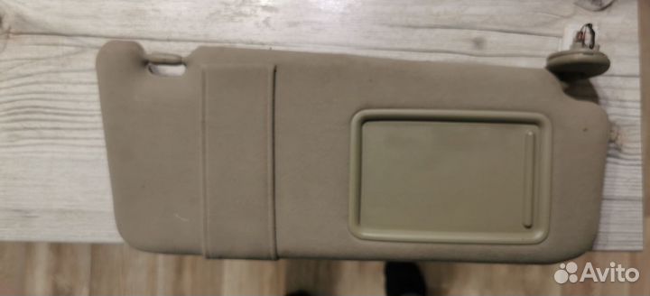 Солнцезащитный козырек