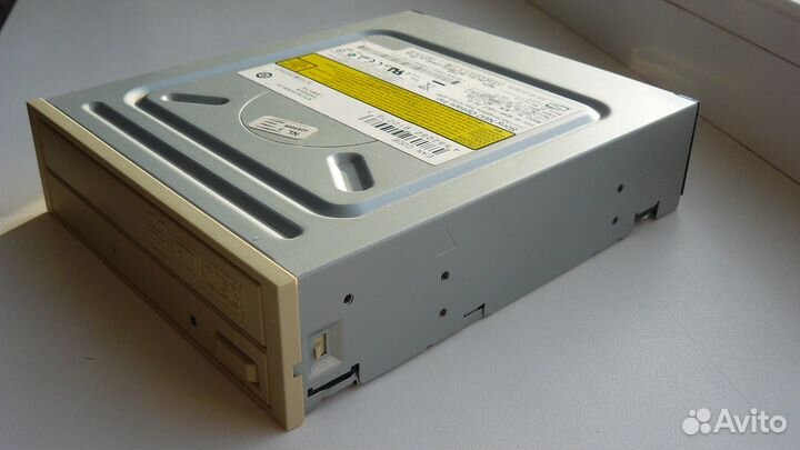 DVD привод (DVD/CD Rewritable Drive)