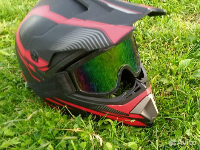 Кроссовый шлем