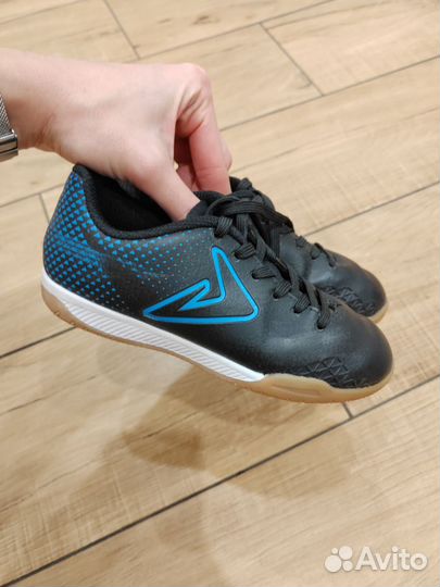 Бутсы, футзалки