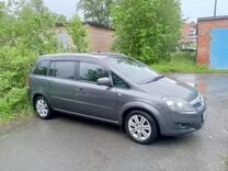 Opel Zafira 1.8 MT, 2012, 241 000 км, с пробегом, цена 900 000 руб.