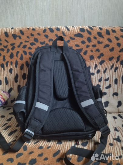 Рюкзак школьный