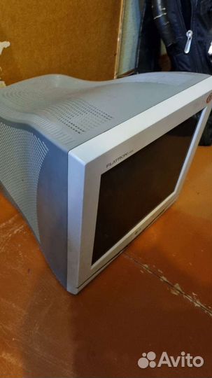 Монитор LG flatron f700p