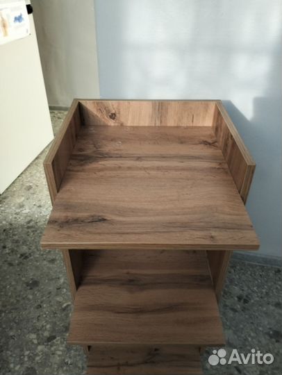 Столик-тележка косметологическая