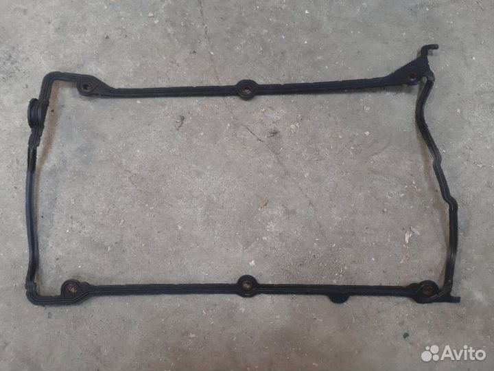 Прокладка клапанной крышки Volkswagen Passat B5