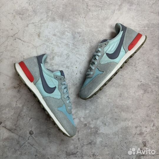 Nike Internationalist