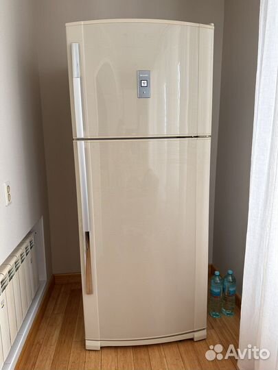 Холодильник sharp