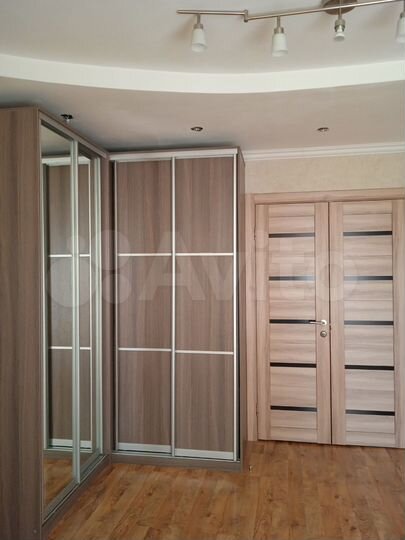 3-к. квартира, 65 м², 1/9 эт.