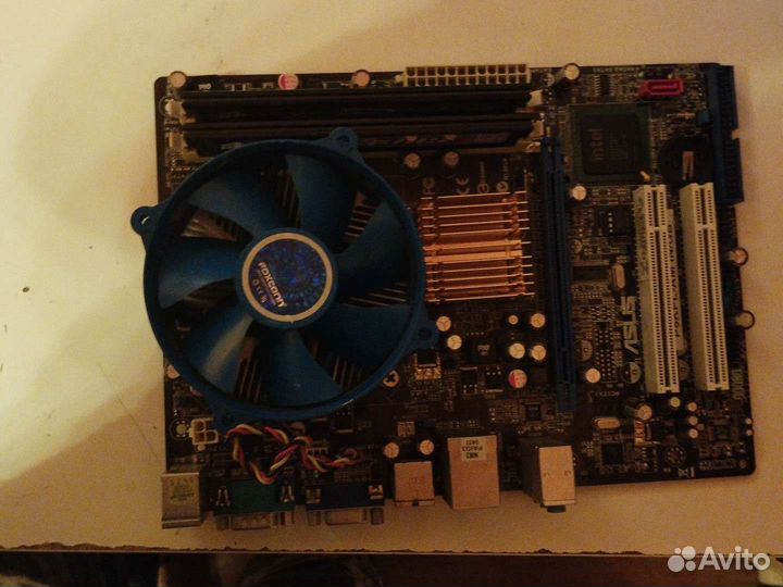 Материнская плата 775