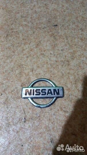 Эмблема Nissan Primera P11 SR20 2000