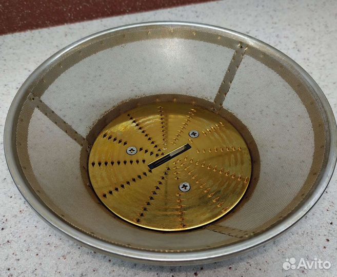 Соковыжималка Bork S700