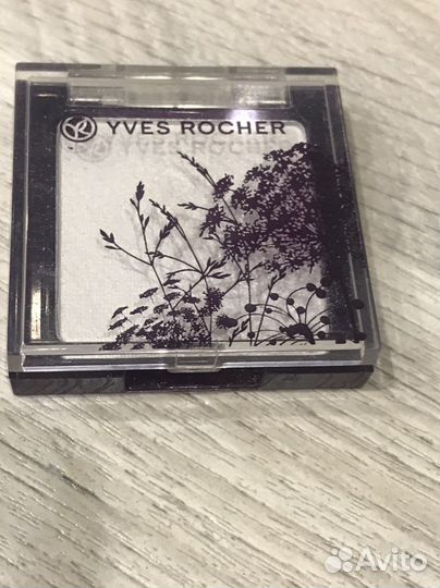 Тени для век