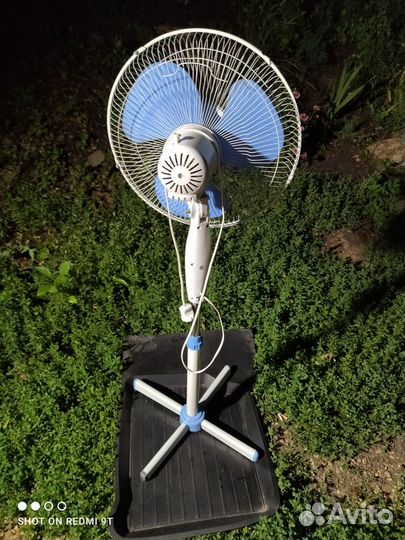 Вентилятор напольный KomfortMax