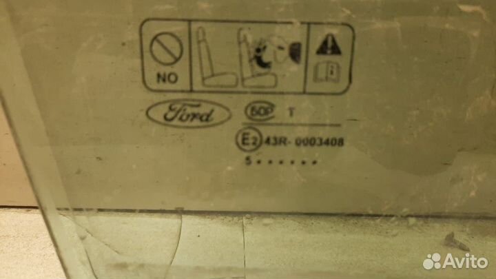 Стекло двери передней правой Ford Focus