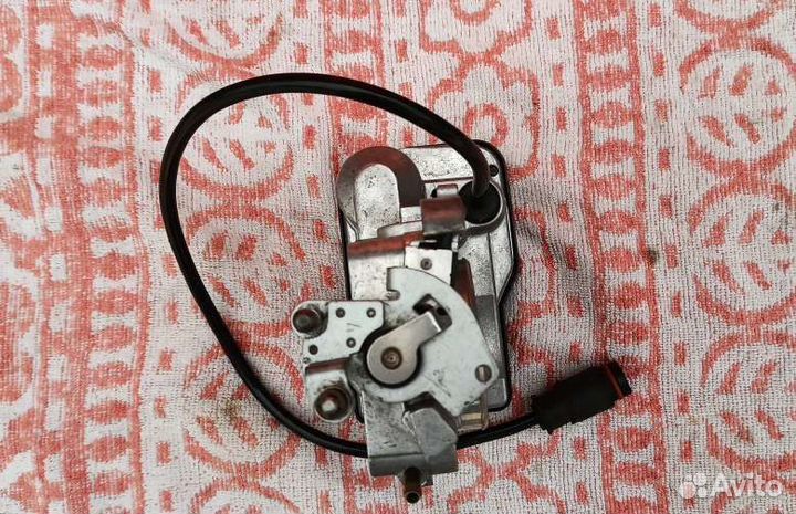 Дроссельная заслонка m111 w202/w124