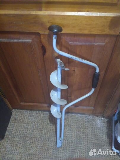 Ледобура для зимней рыбалки