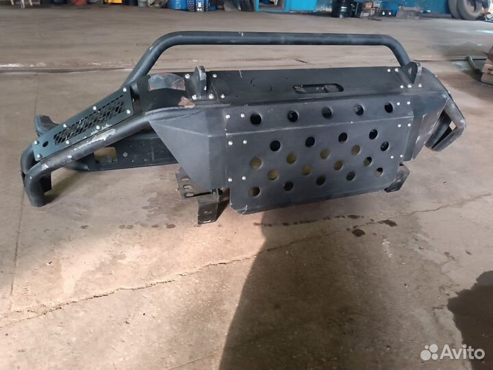 Бампера на toyota tundra