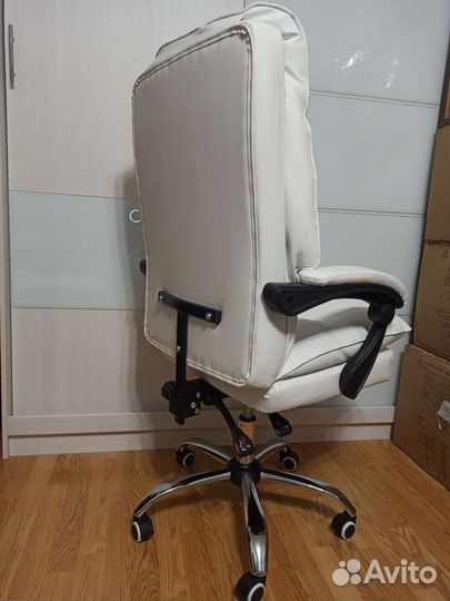 Компьютерное кресло новое от производителя