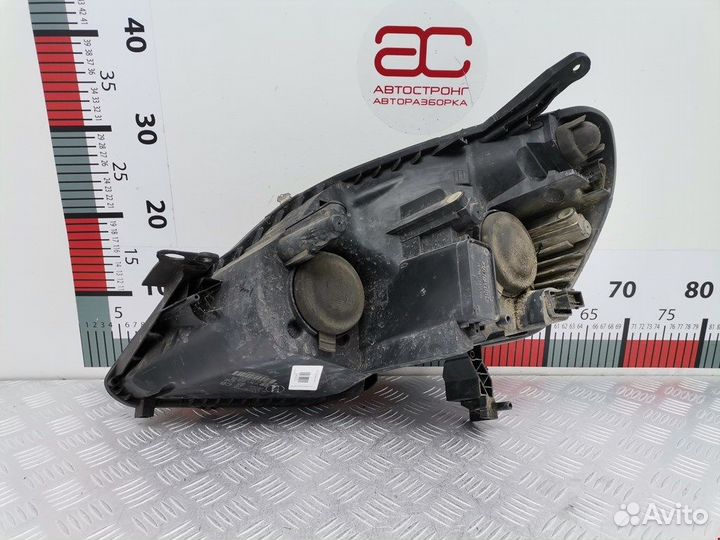 Фара передняя для Opel Zafira B 93190409