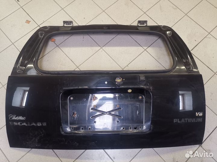 Дверь багажника Cadillac Escalade gmt 900