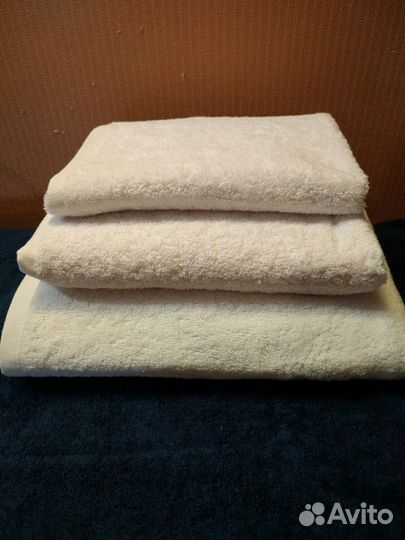 Полотенце белое