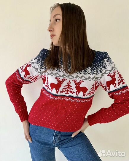Свитер новогодний женский с оленями новый