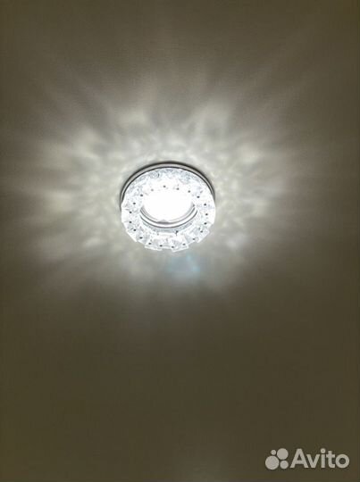 Светильник потолочный