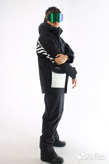 Костюм для сноубордистов и горнолыжников