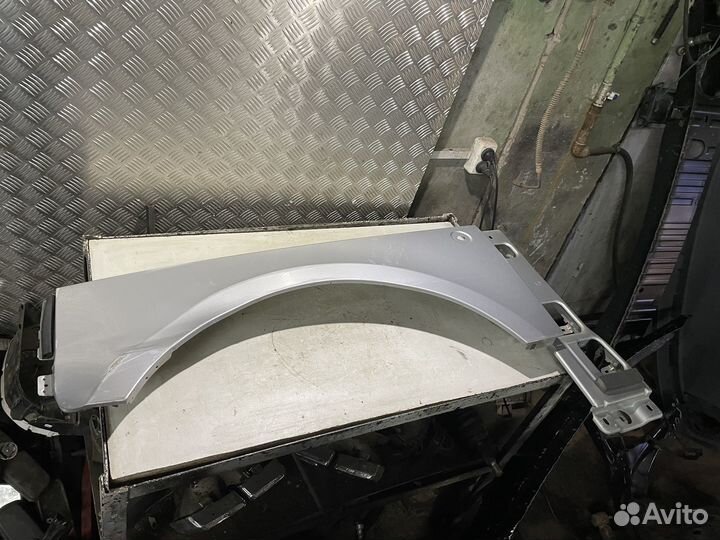 Крыло переднее левое Land Rover Range Rover 3