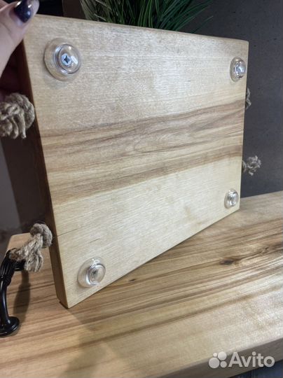 Поднос деревянный на ножках