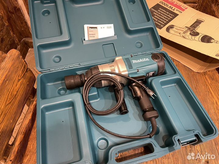 Новый Гайковерт Makita TW1000, 1300w