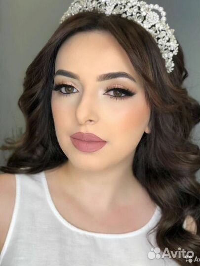 Макияж Прически Локоны