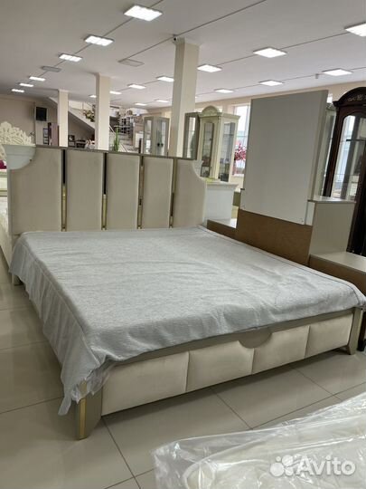 Спальный гарнитур Ника