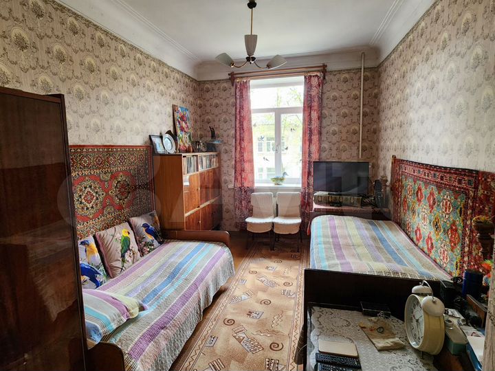 3-к. квартира, 70,4 м², 2/2 эт.