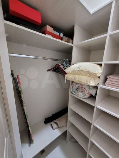 1-к. квартира, 53 м², 2/10 эт.