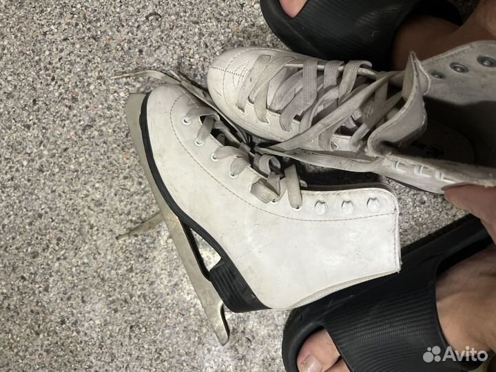 Коньки фигурные