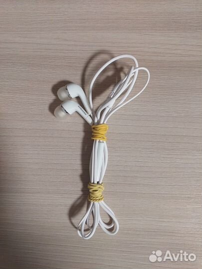 Проводные наушники Samsung EHS64