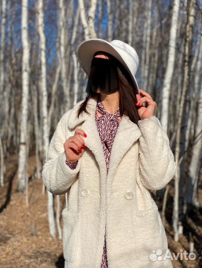 Шуба из эко меха белая длинная 42-44