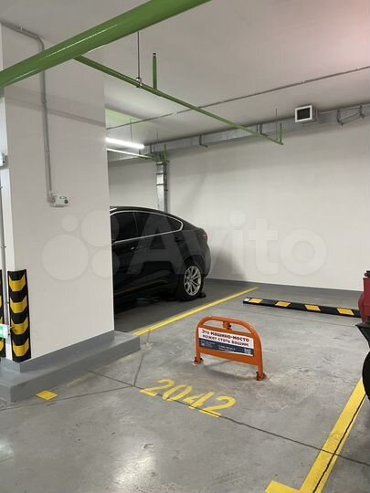 Машиноместо, 14 м²