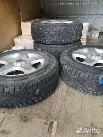 R17 Nokian Tyres Hakkapeliitta 1 235/65, PCD 5x120 DIA 70