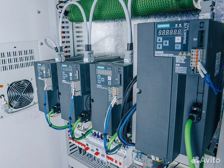 4-х осевой вертикальный обрабатывающий центр с чпу