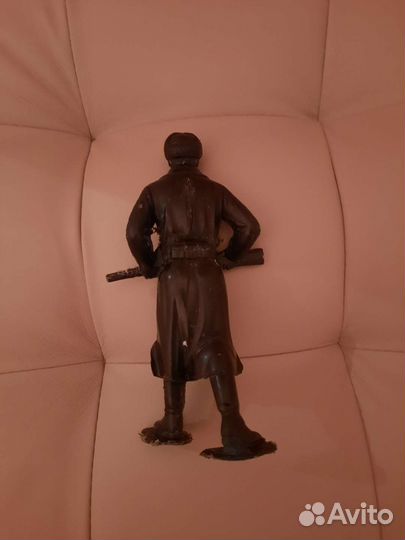 Игрушка солдат