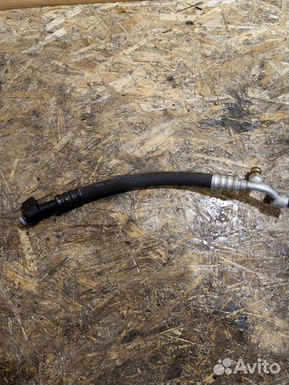 Трубка Шланг кондиционера бмв 3 Е46 8381487