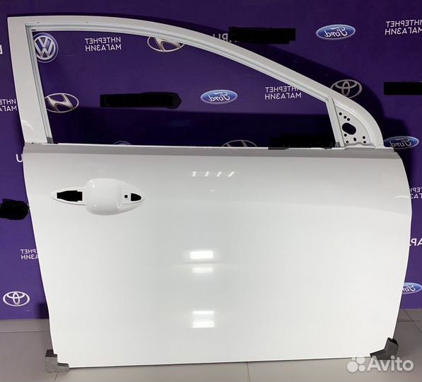 Дверь передняя правая белая Kia Rio 11-17