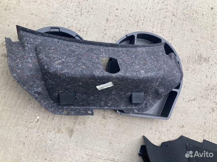 Обшивки багажника Мерседес W203 седан