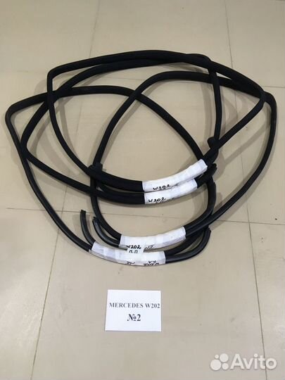 Уплотнитель дверного проема Mercedes W202