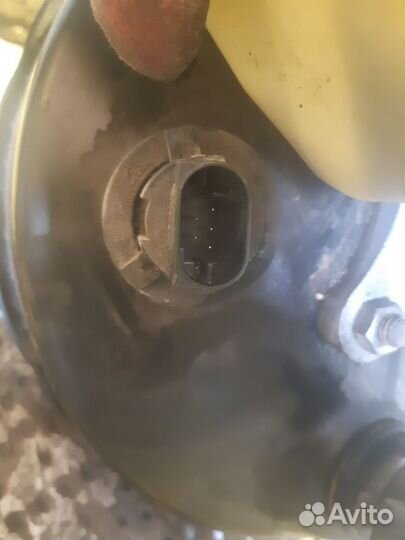 Вакуумный усилитель тормозов Mercedes-Benz ML350