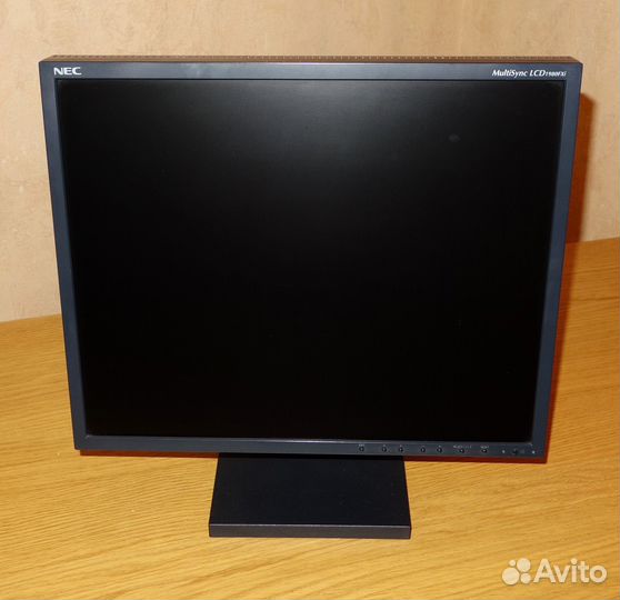 Монитор Nec 1980 FXi