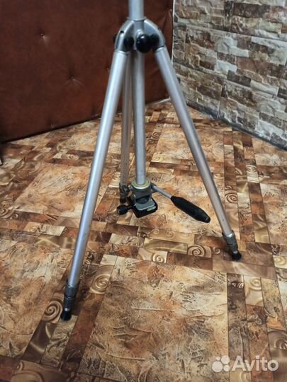Штатив СССР с быстросъемной площадкой. Чехол benro
