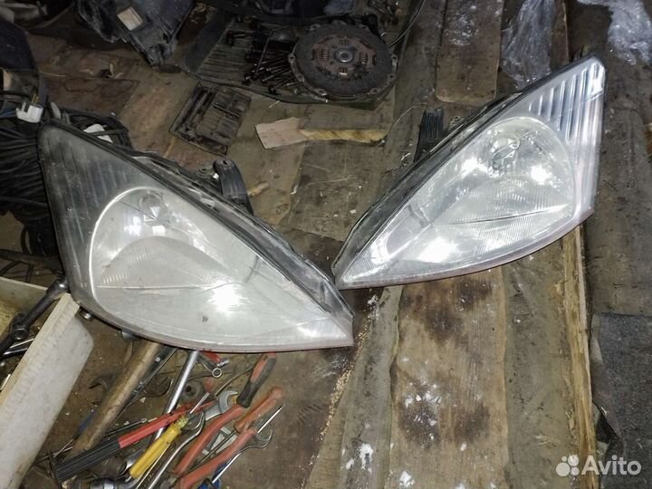 Правая Фара фокус 1